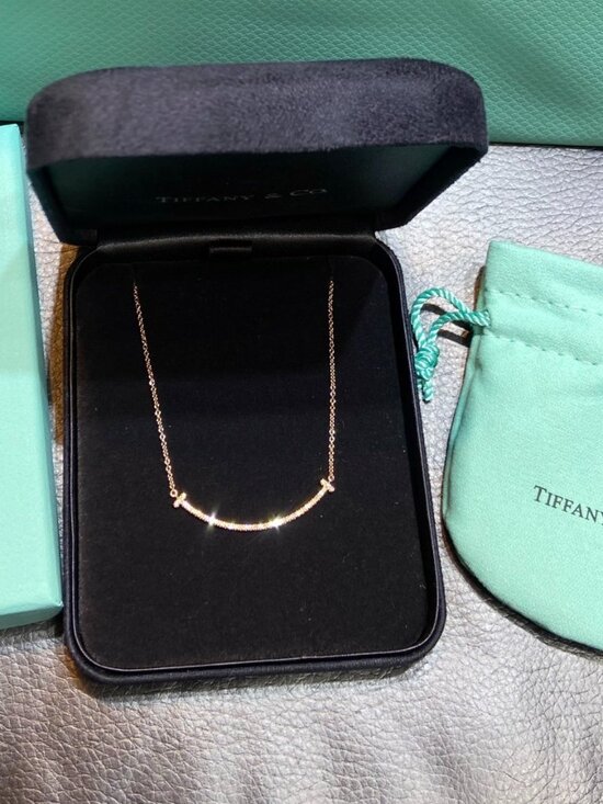 Tiffany. Jewelry - Tiffany Smile Necklace